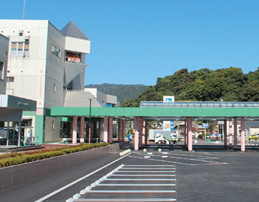 Echizen Road Station (seafood market, Echizengani Museum)